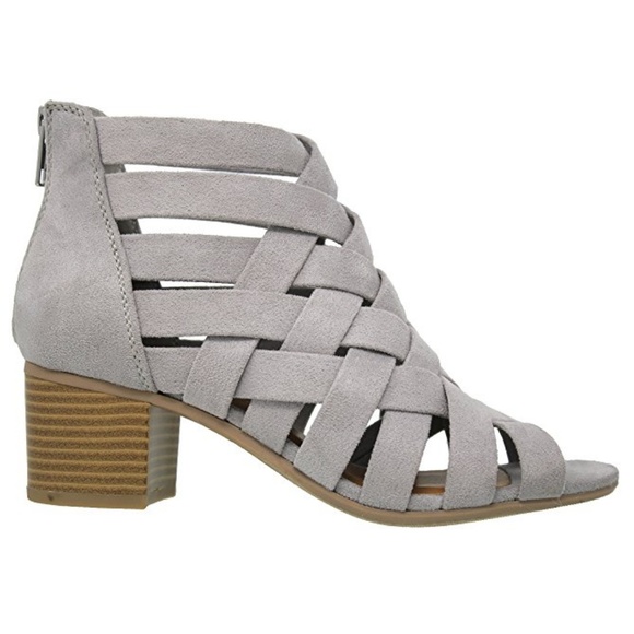 FLORA Chunky Heel Peep Toe Booties - Picture 2 of 4